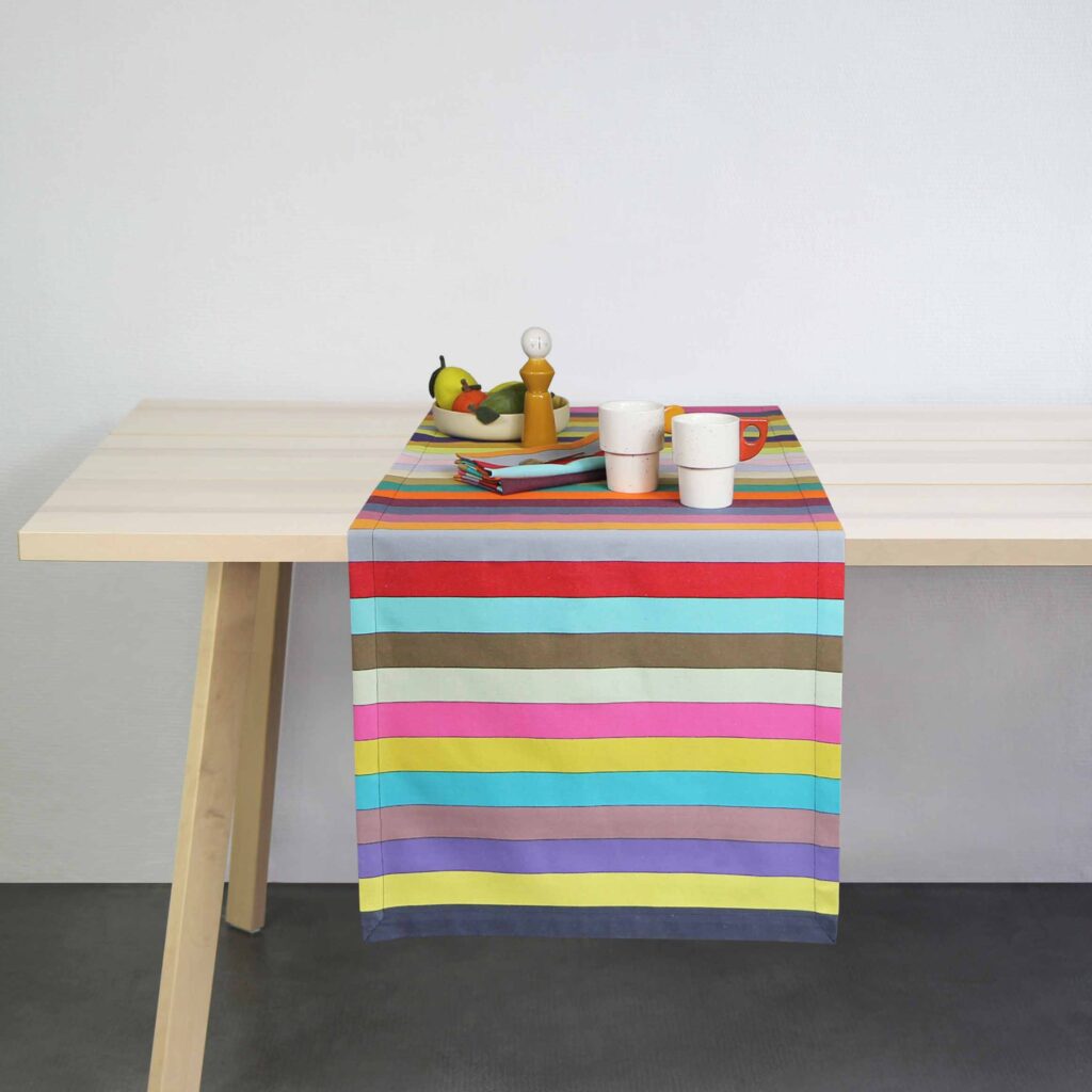 CHEMIN DE TABLE ARC-EN-CIEL