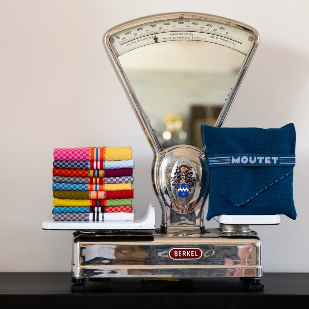 Torchons basques à petits carreaux.