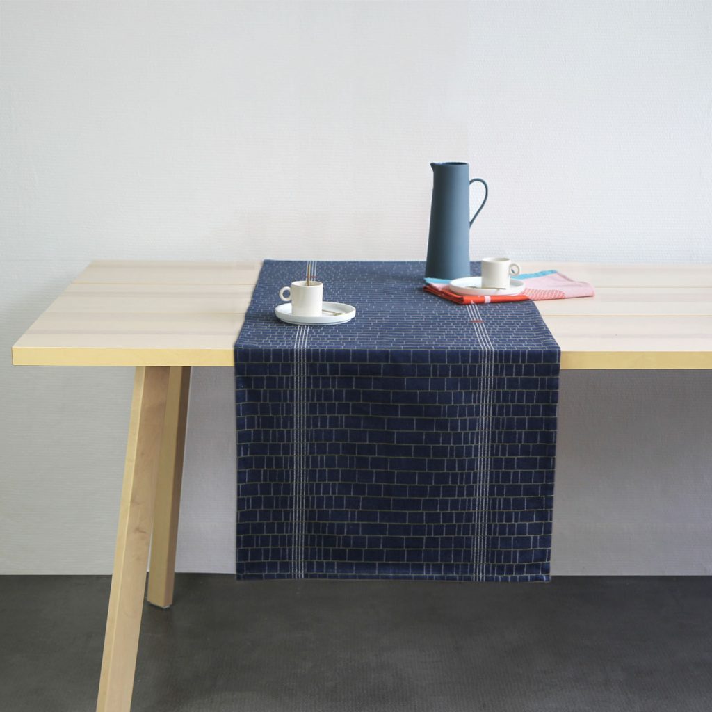 CHEMIN DE TABLE PARETA CAPITAINE