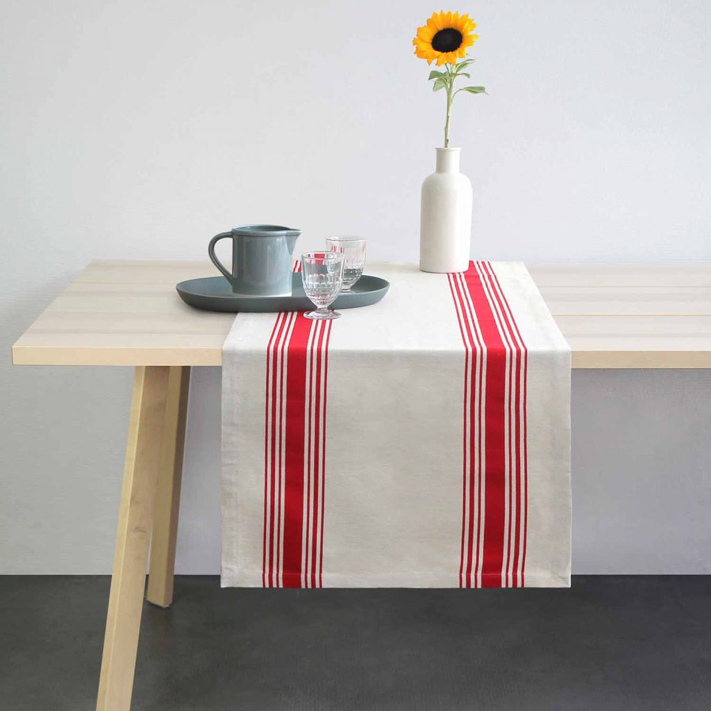 CHEMIN DE TABLE COUTIL ROUGE