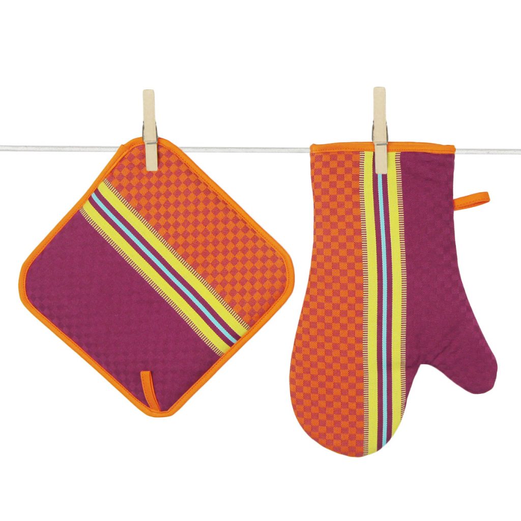 CIBOULETTE PRUNE OVEN GLOVE AND POTHOLDER
