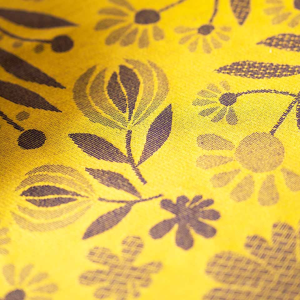 Motifs printemps tissage jacquard français.