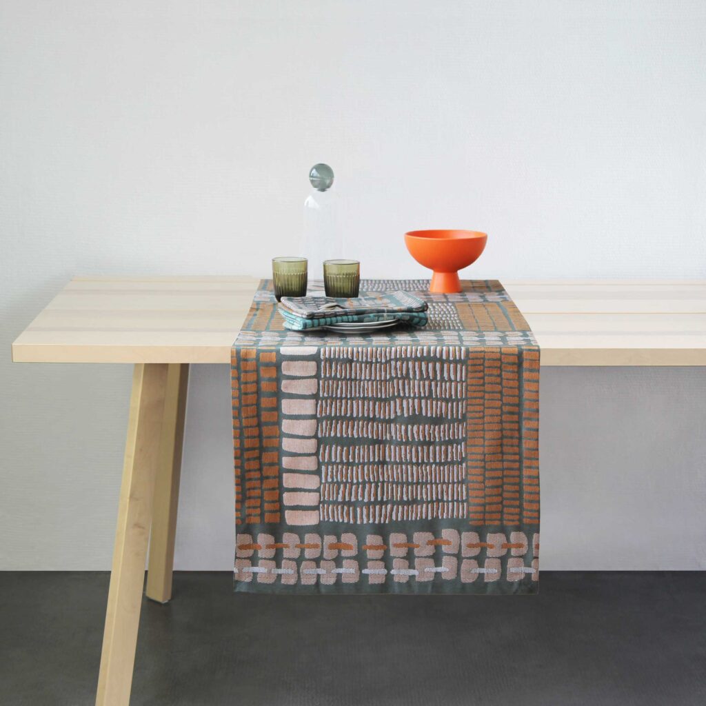 CHEMIN DE TABLE ÉCAILLES