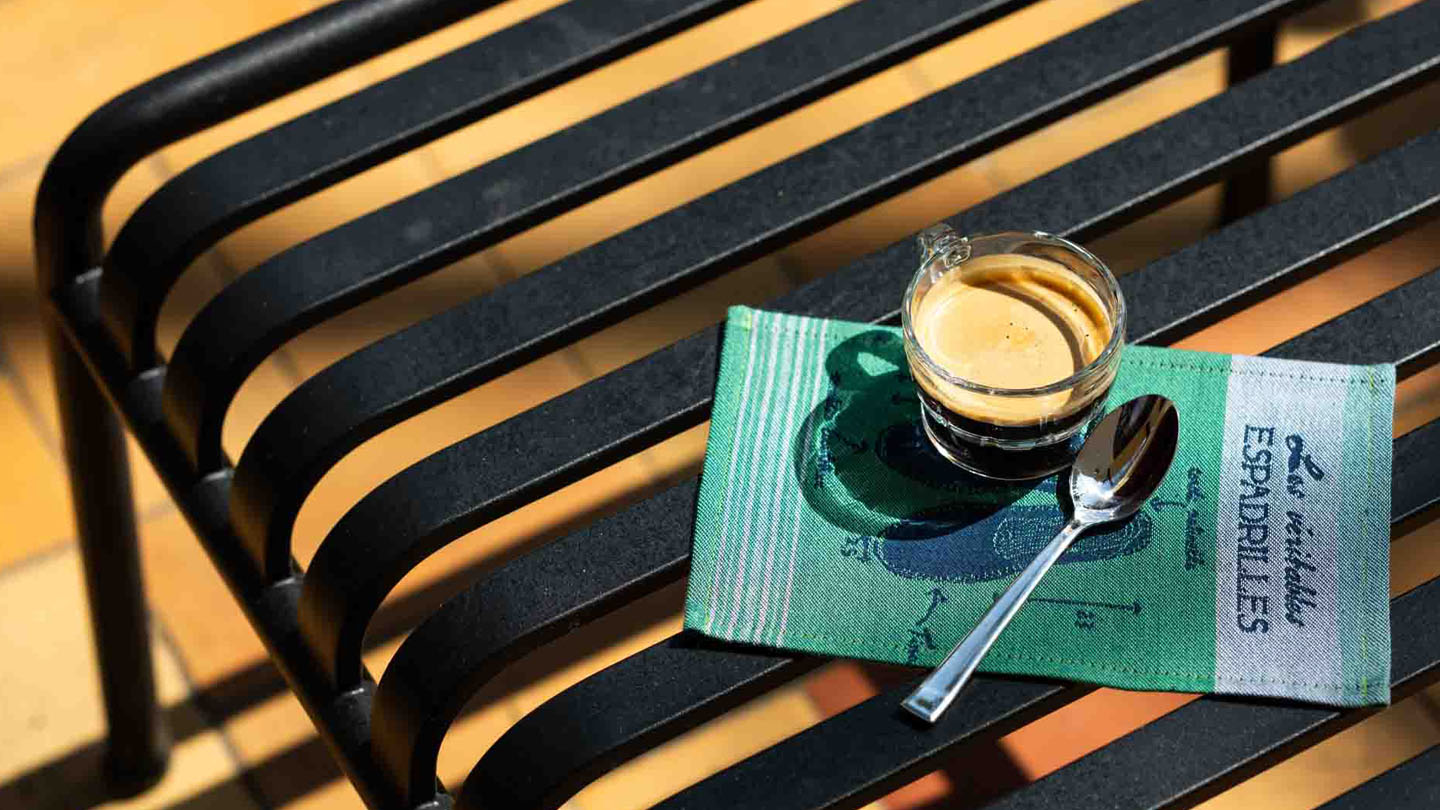 Mini-serviette pour le café
