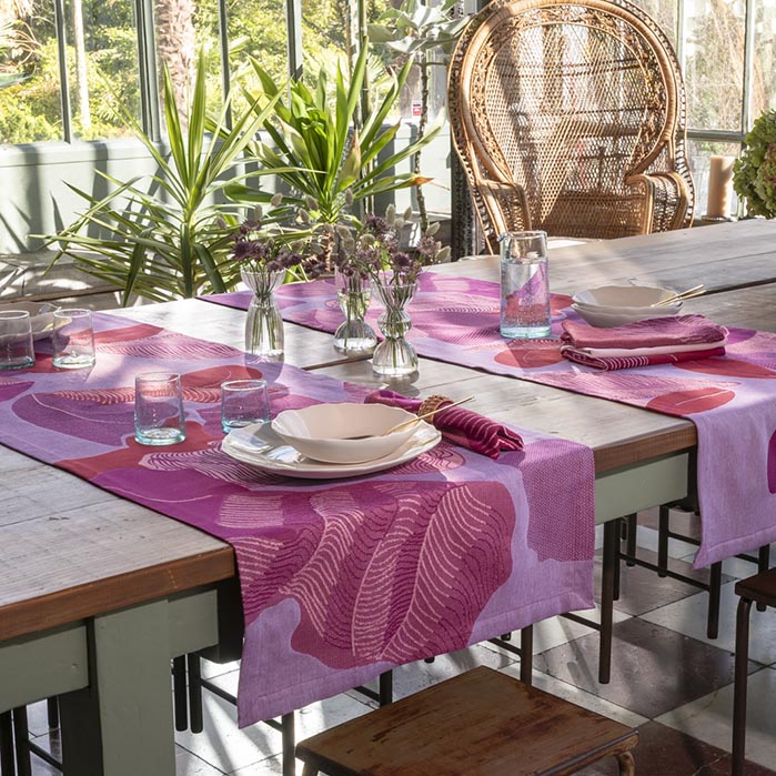 CHEMIN DE TABLE PÉTALE