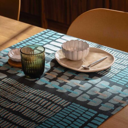 CHEMIN DE TABLE ÉCAILLES OPALINE